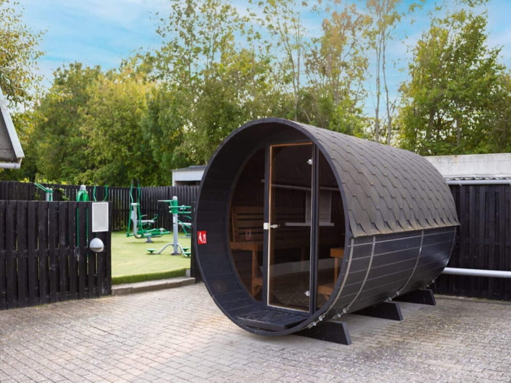 6 Person Holiday Park Home in Holbaek