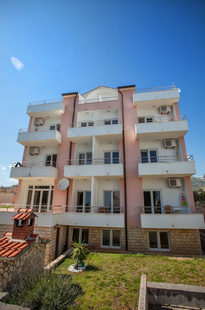 Apartments Kairos