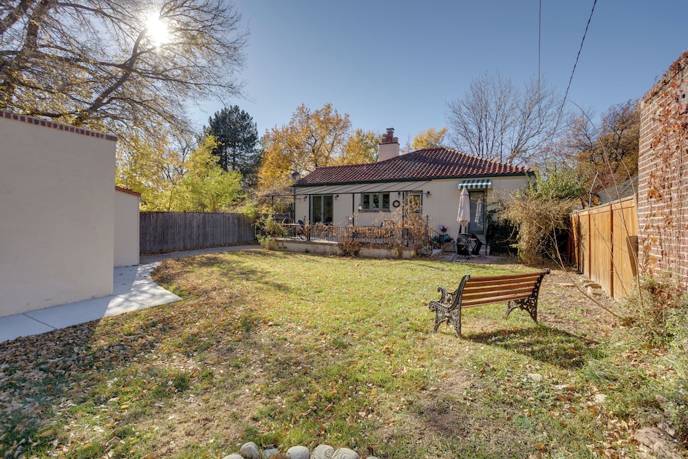 Yard & Grill: Centrally Located Denver Retreat!