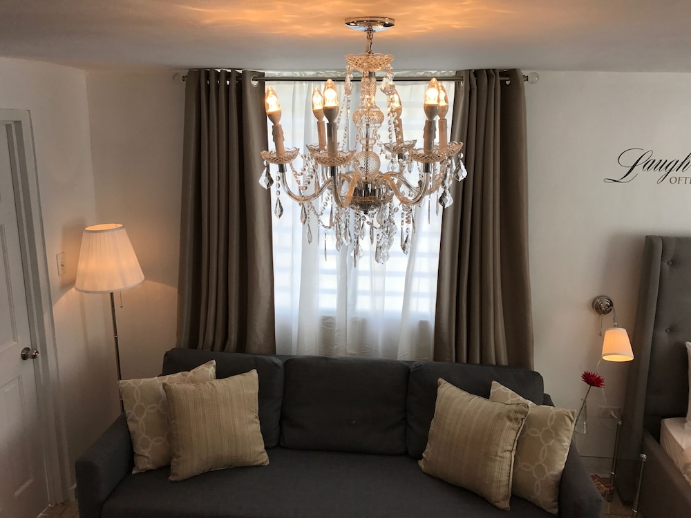 Chandelier 201