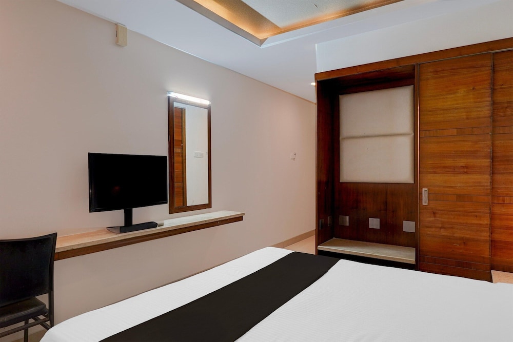 Super Townhouse Arcot Road