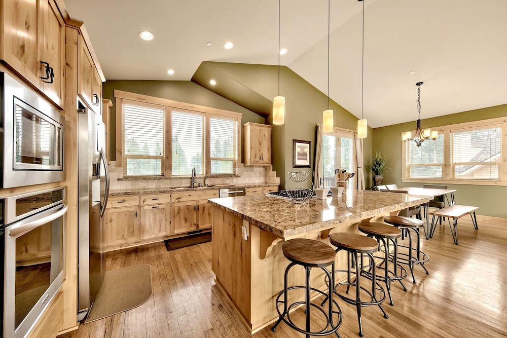 1376md Angora View 4 Bedroom Home