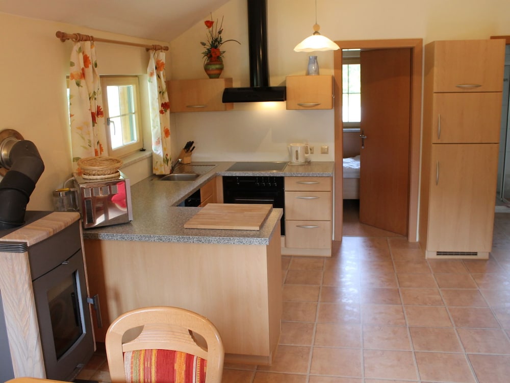 Sunlit Cabin With Jacuzzi in Turracherhohe