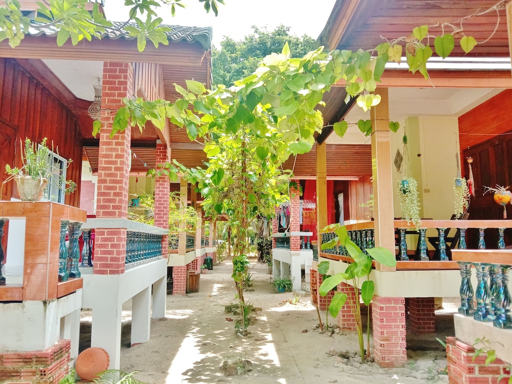 Seaboard Bungalows