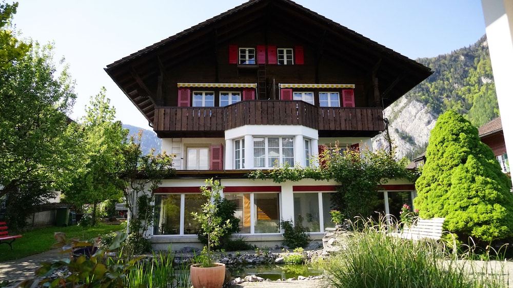 Hotel Adventure Guesthouse - Image 1