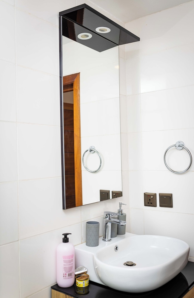 Libi Apartment-BlueWaters Property