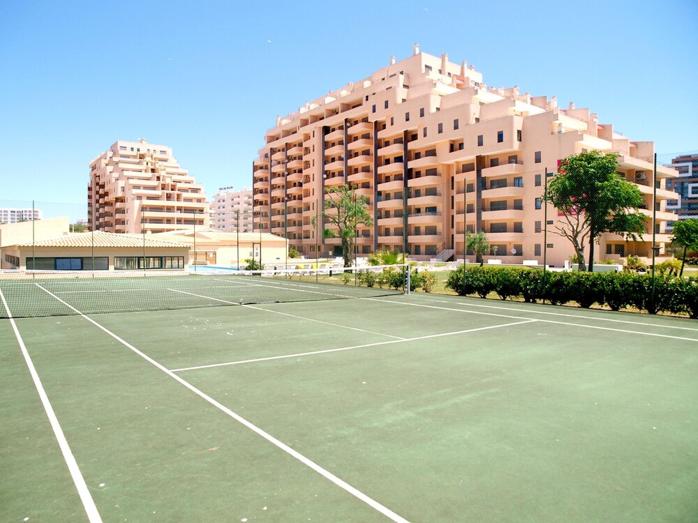 04 in Portim o With 1 Bedrooms and 1 Bathrooms