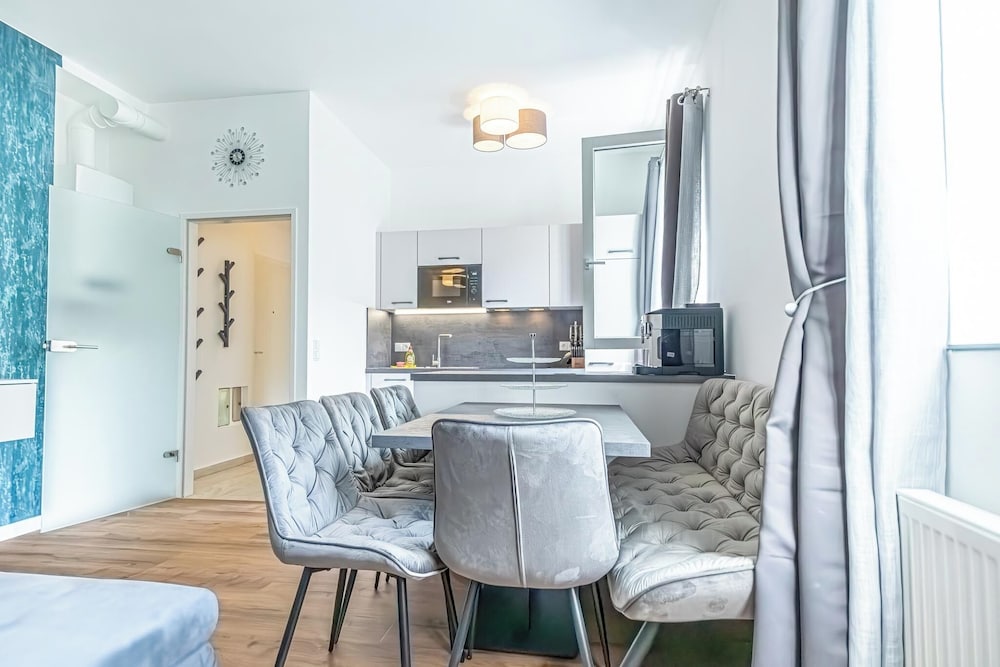 Sweet 2BR 1LR Apartment Donaustadt