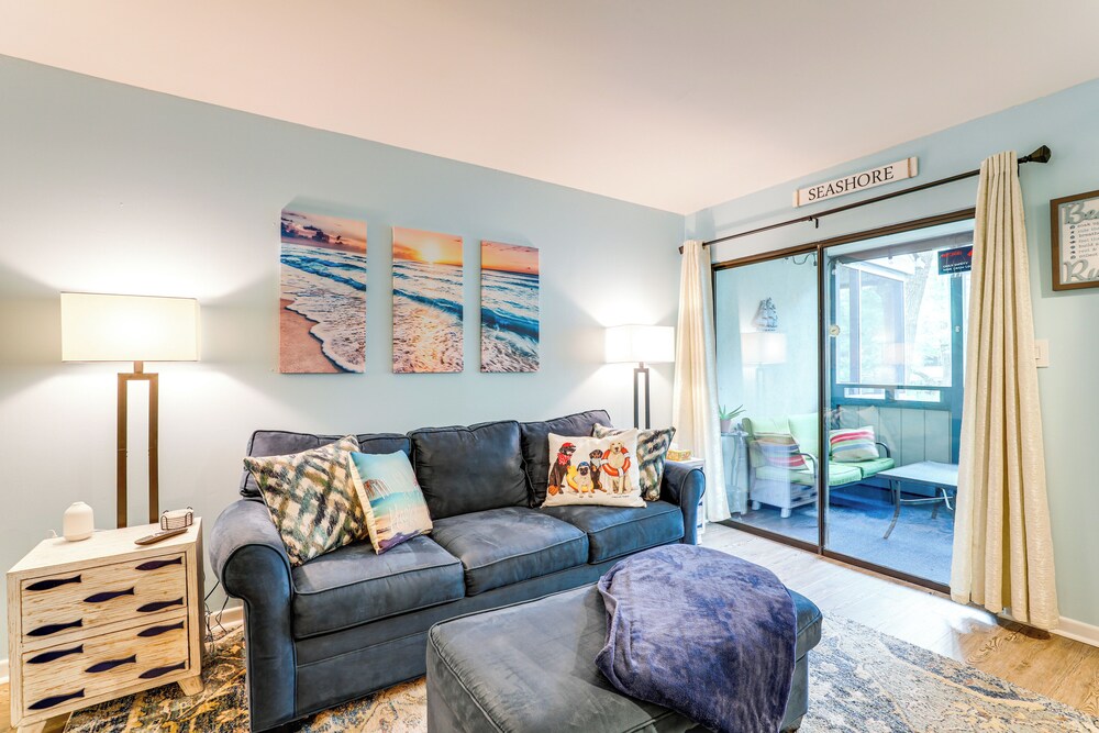 Steps to Shore + Pool Access: Myrtle Beach Condo