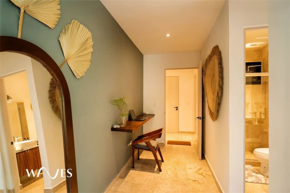 Prime Location 2 BR Apartment With Natural Ligthed LX Amenities by Waves Management