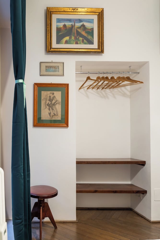 Via Giulia Apartments