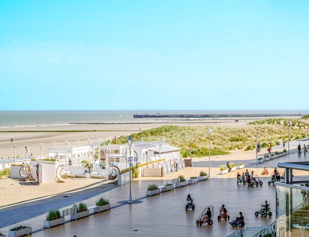 Apartment in Nieuwpoort With Coastal Views
