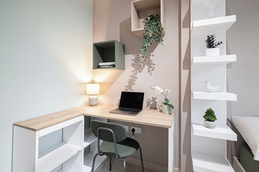 The Luxury Downtown Co-living