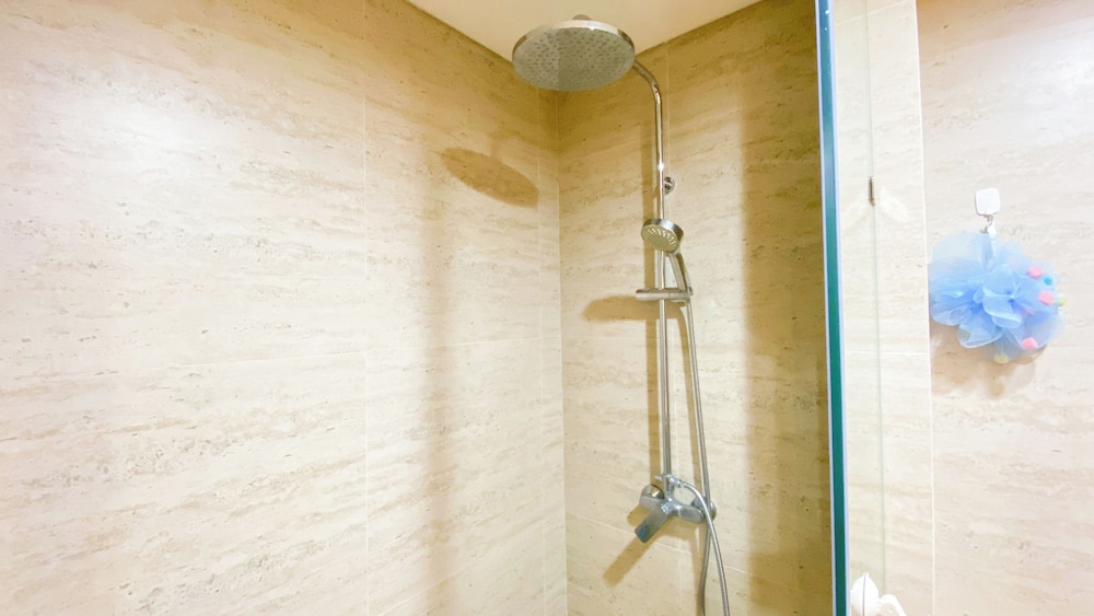 Brand New And Elegant 2Br At Gold Coast Apartment