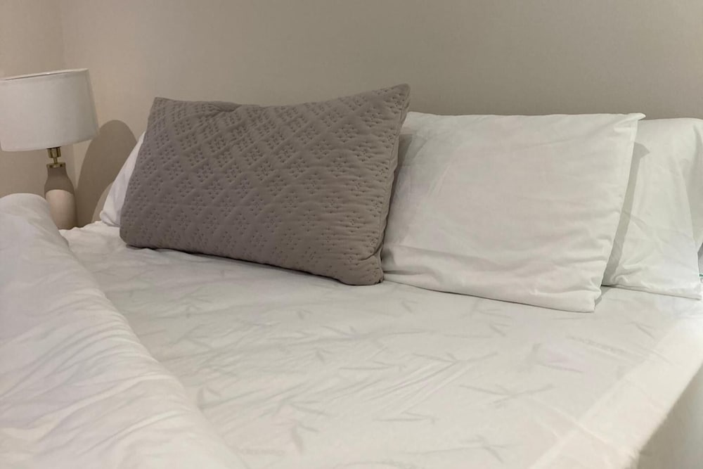 London Luxe Apartment - Central Location