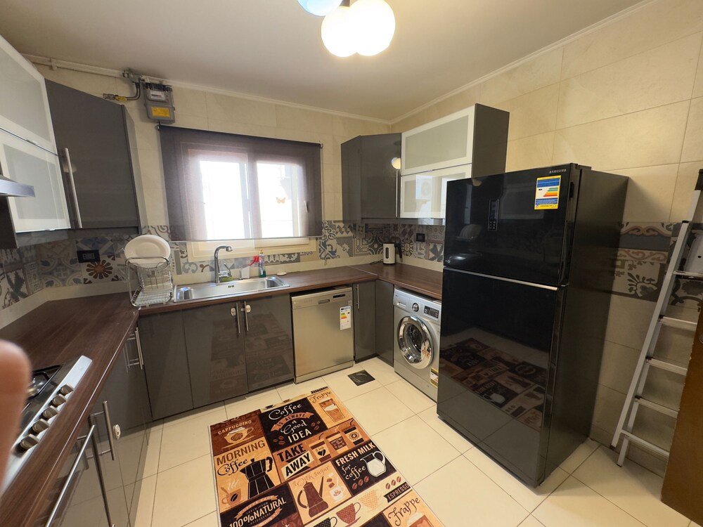 1108 Spacious 3BR Apt 2BA Near Airport
