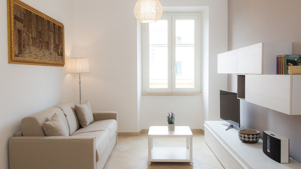Rental in Rome Taurasia