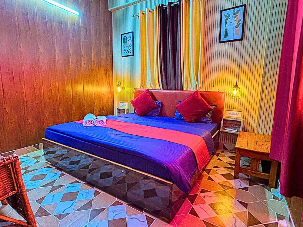 Skyard Hostel & Homestay (Harsil Valley)