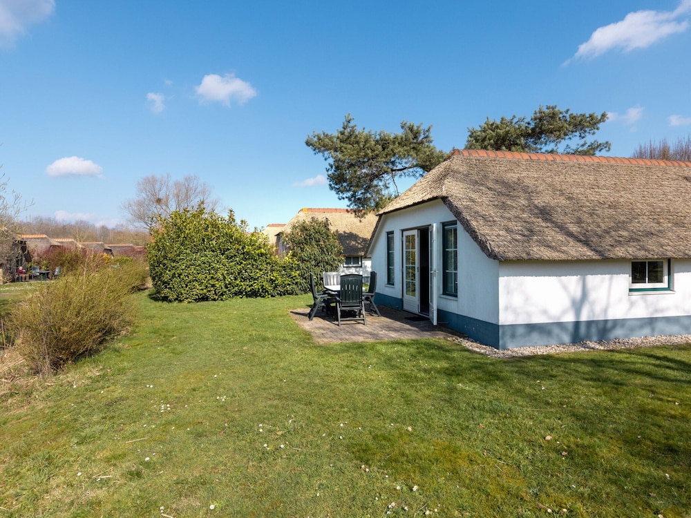 Bungalow in Veluwe Near Harderwijk