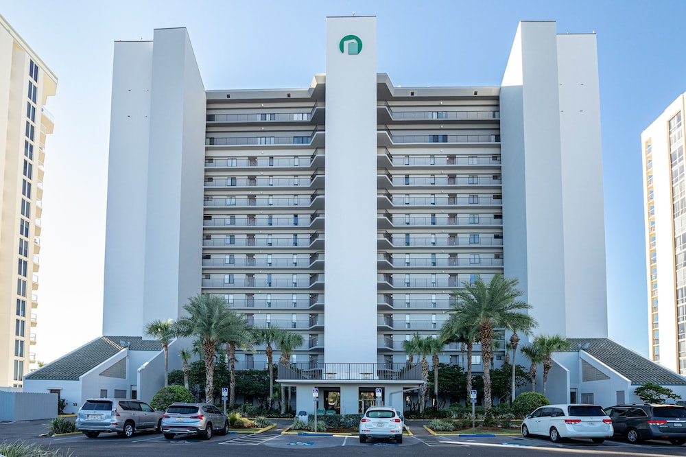 Emerald Towers 904 2 Bedroom Condo