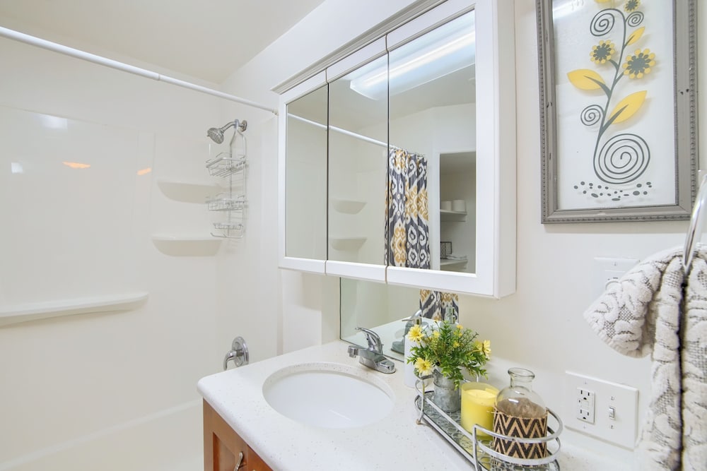 Group Getaway w/ Mtn Views: Home in Circleville!