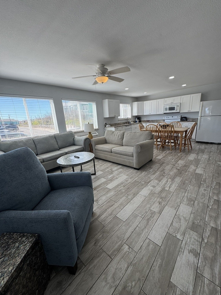 Beachgate Condo Suites And Hotel 217 1 Bedroom Condo