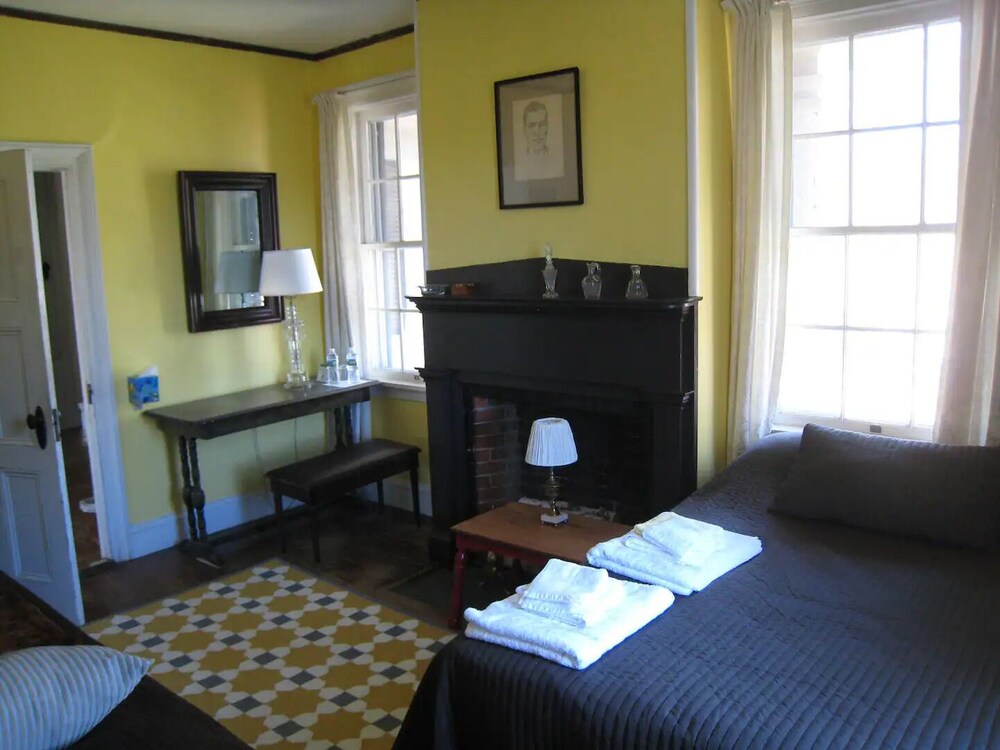 Higganum House B&B