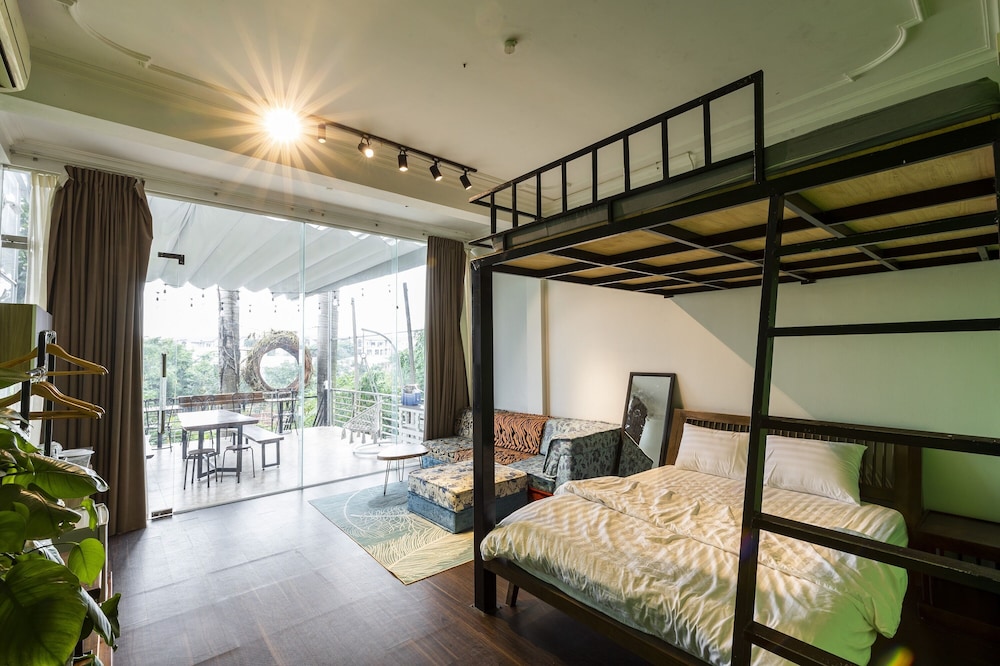Em Am Homestay - West Lake