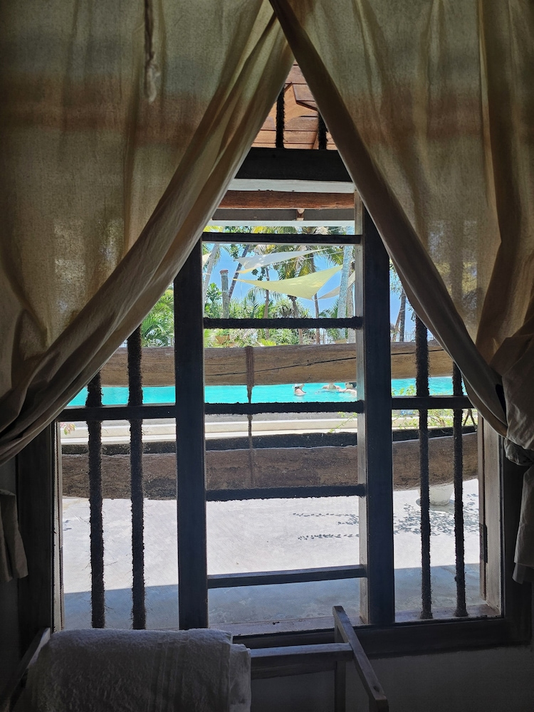Deep Blue Sea Rental Villa