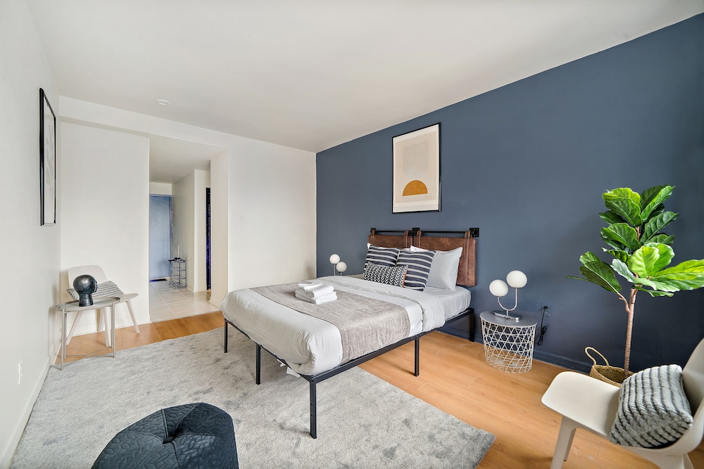 Hutchinson - Image 4