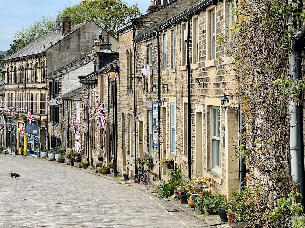 Charming 1880S 2Bd Haworth Home