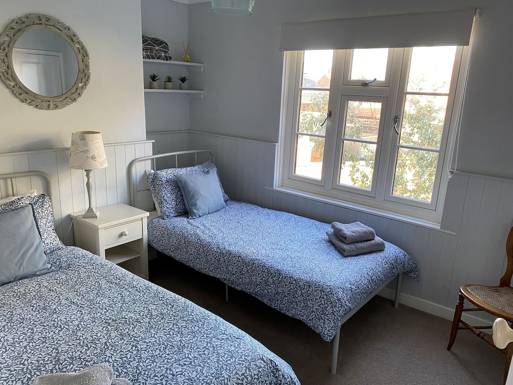 Demeter Holiday Cottage view 5