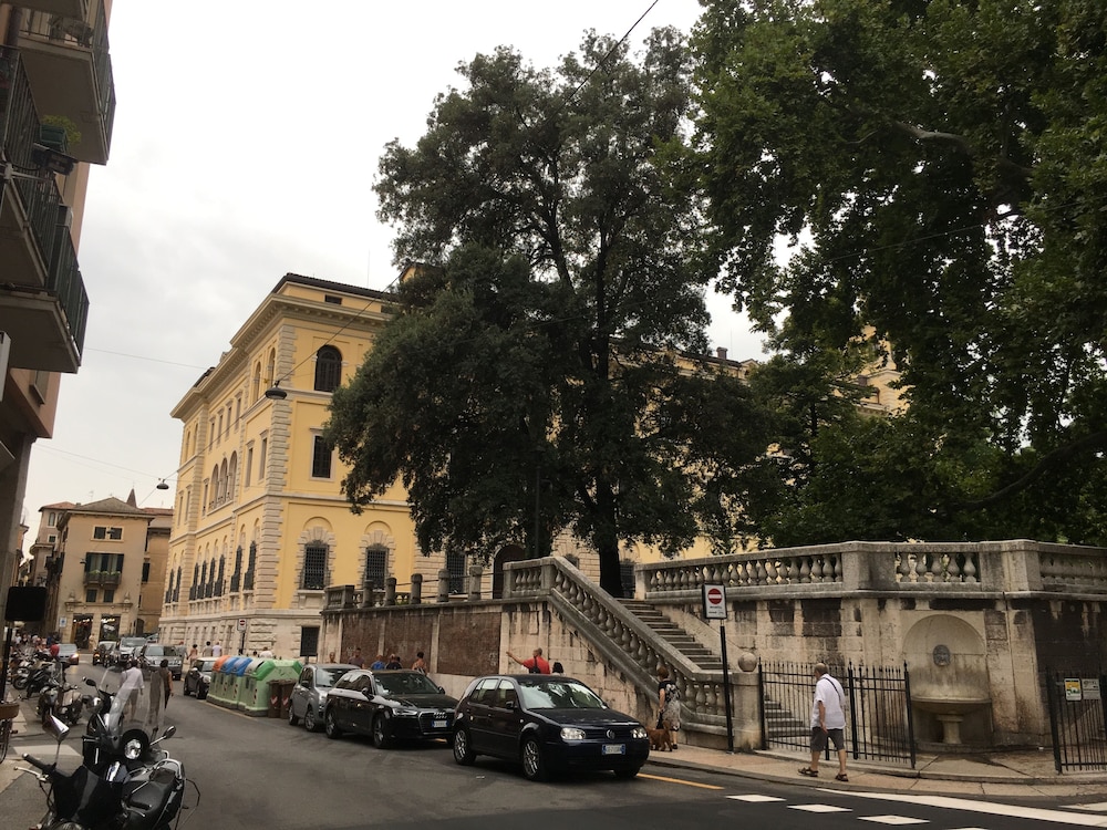 Verona Journeys