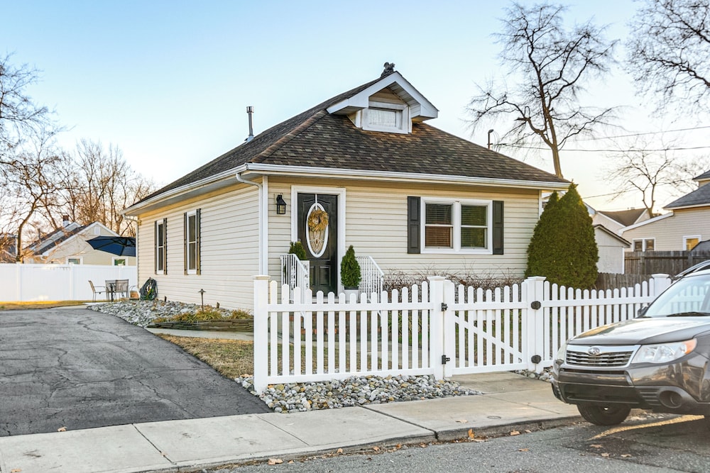 Walk to Beach: Keansburg Home w/ Patio & Fire Pit!
