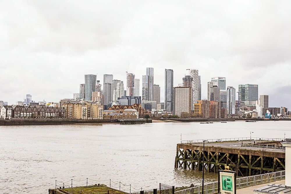Greenwich Riverside Dream View