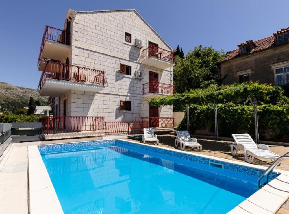 Villa Valjalo