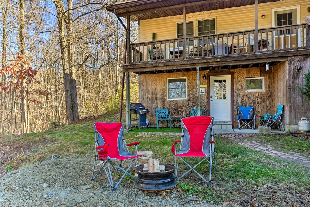 Charming Beacon Apt w/ Fire Pit: Near Hiking! - Property Image 5