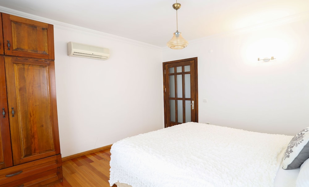 Ceylin Apart view 5