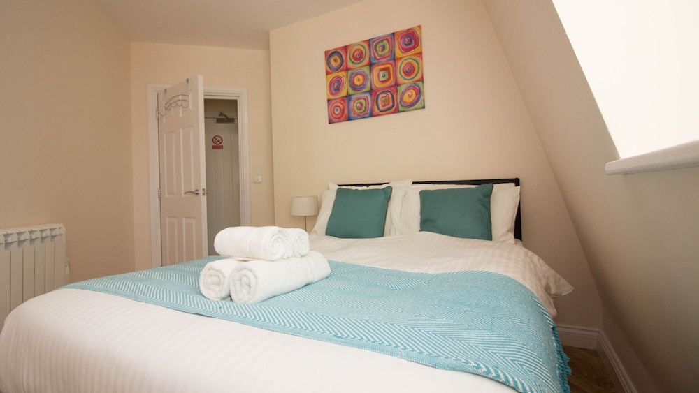 Stayzo Serviced Accommodation 16 Premier Lodge