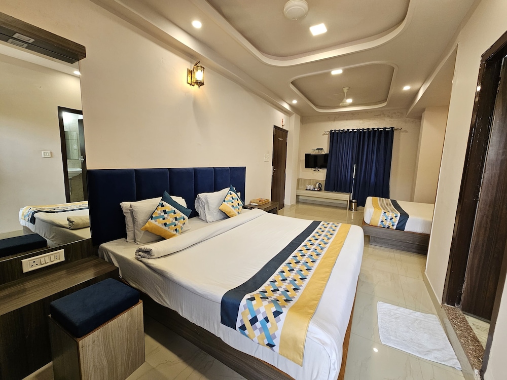 The Sky Comfort Hotel Brahm Sambandh