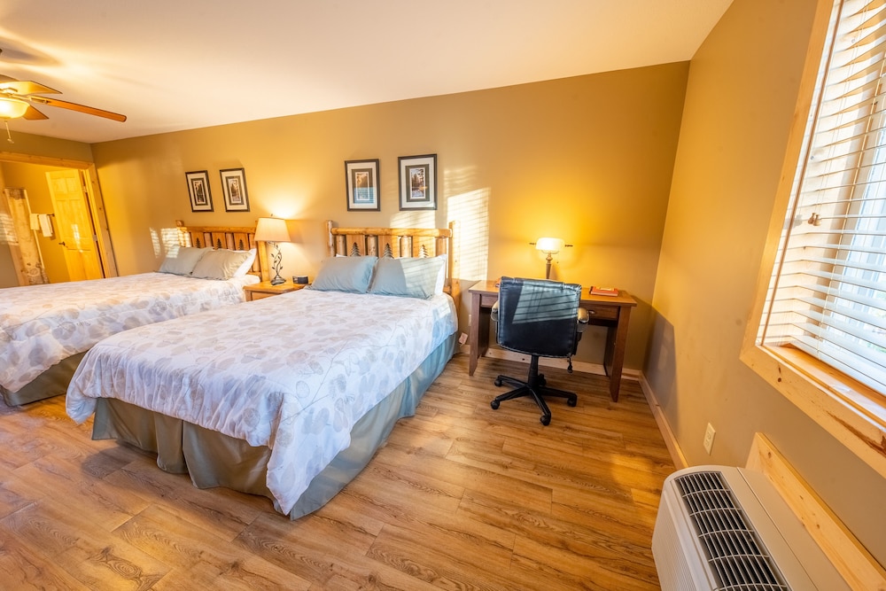 Appeldoorn's Sunset Bay Resort
