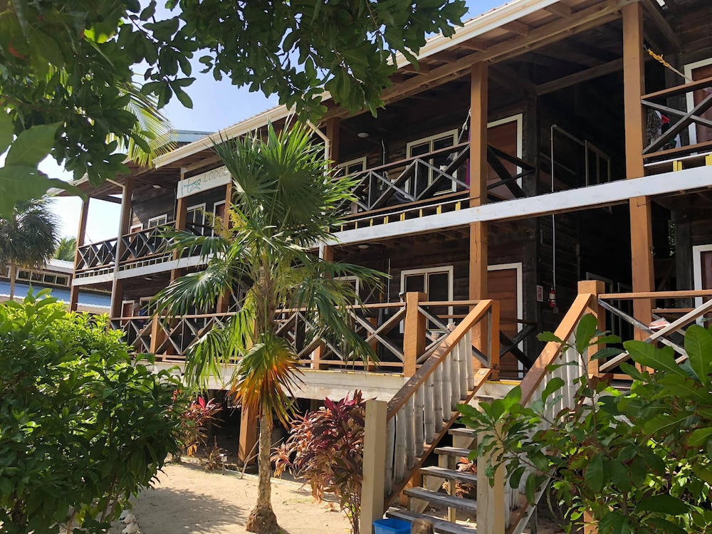 Itza Resort