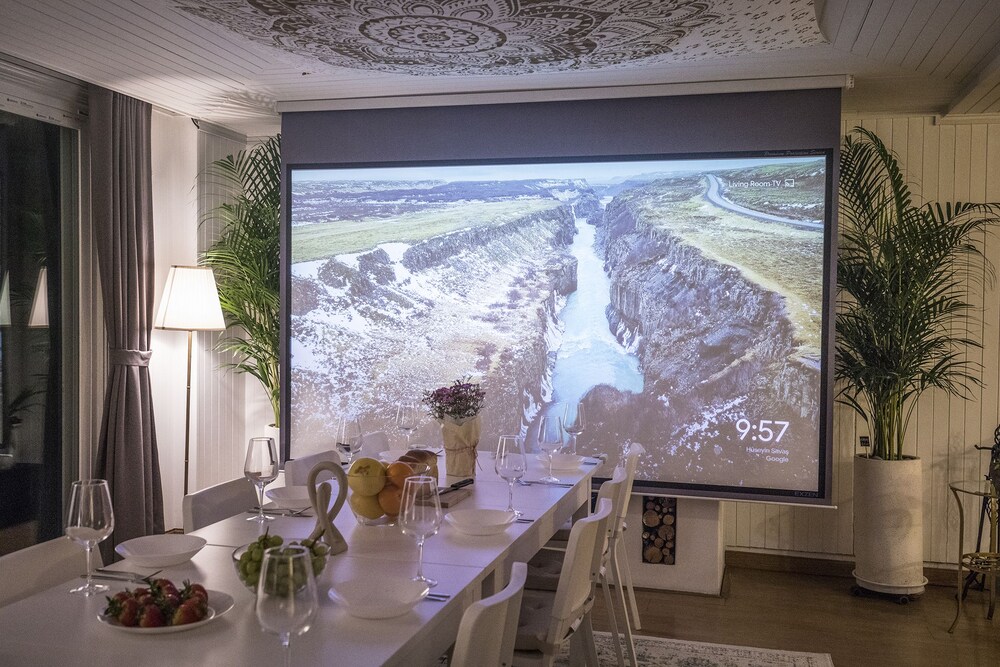 meeting & event spaces