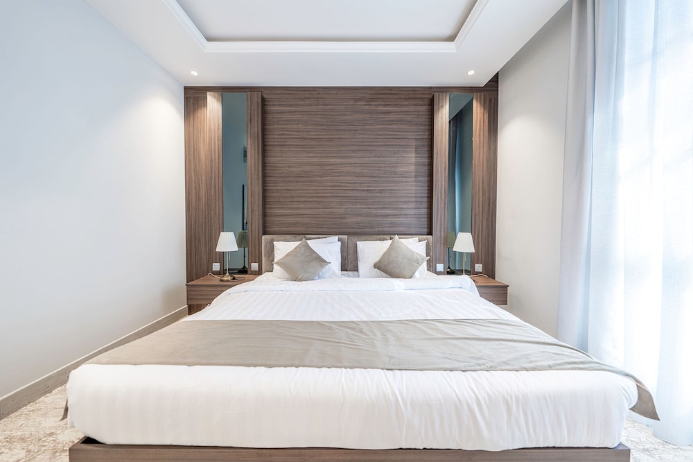 Mabaat - Al Malqa 3BR Apt - 533