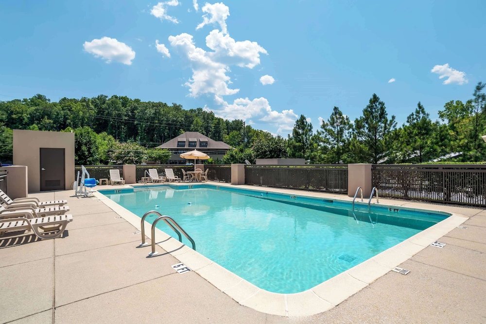 Birmingham Vacations - Best Western Plus Oak Mountain Inn - Property Image 1