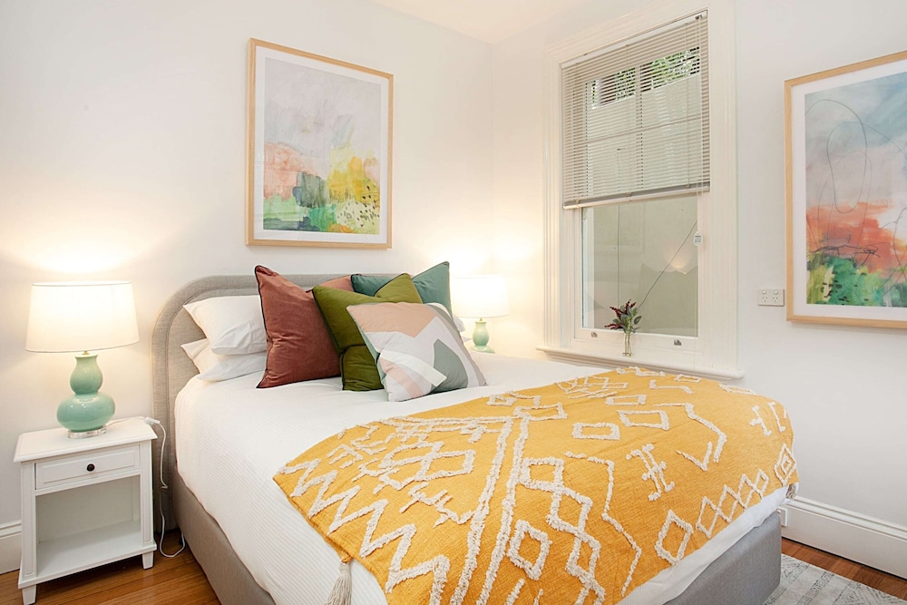 Funky Inner West Studio With Private Patio