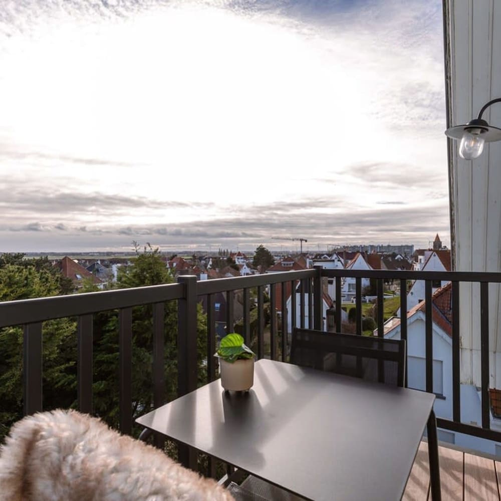 Lovely new Apartment in Knokke-heist by the Beach