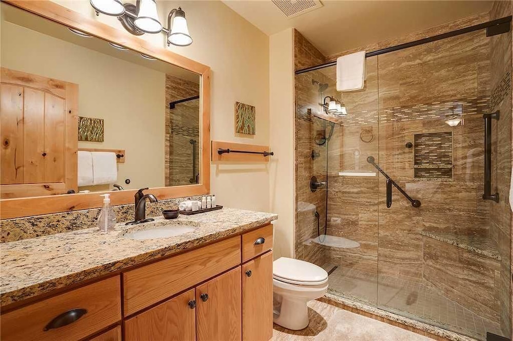 6116 Bear Lodge, Trappeur's Crossing Apartment 2
