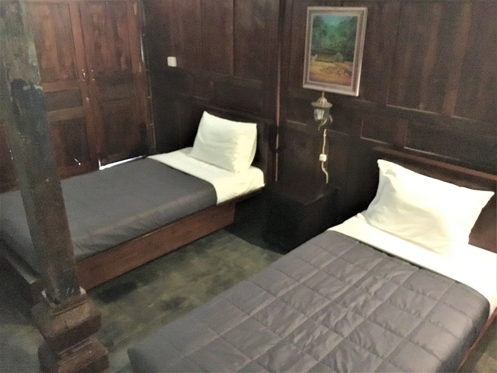Kubu Taru view 2