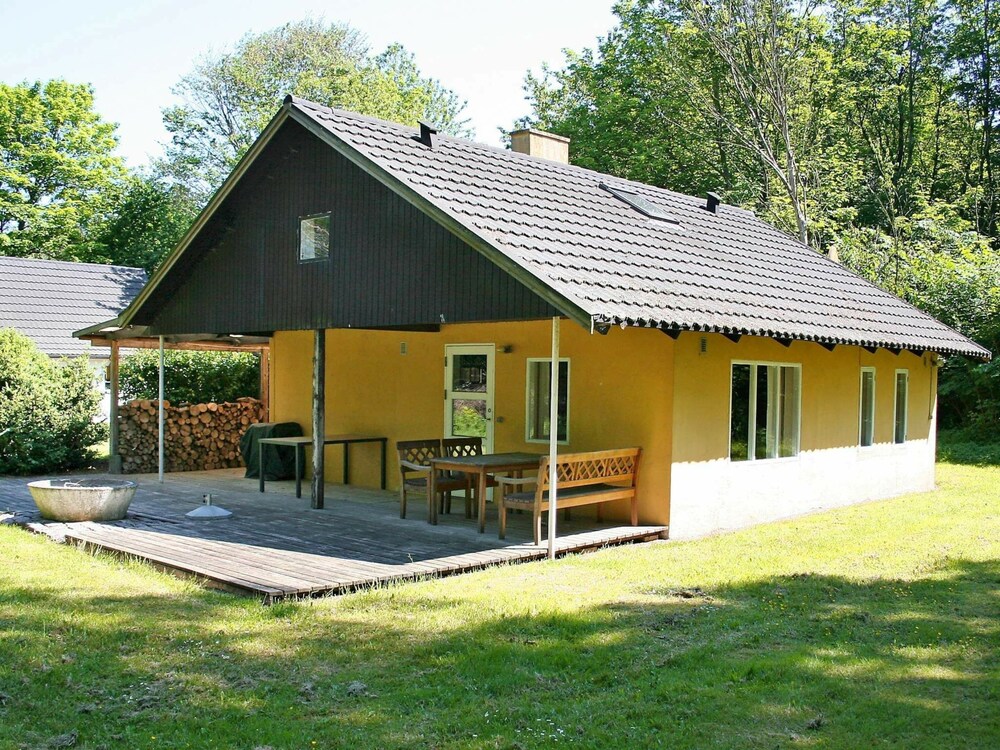 6 Person Holiday Home in Aakirkeby-by Traum